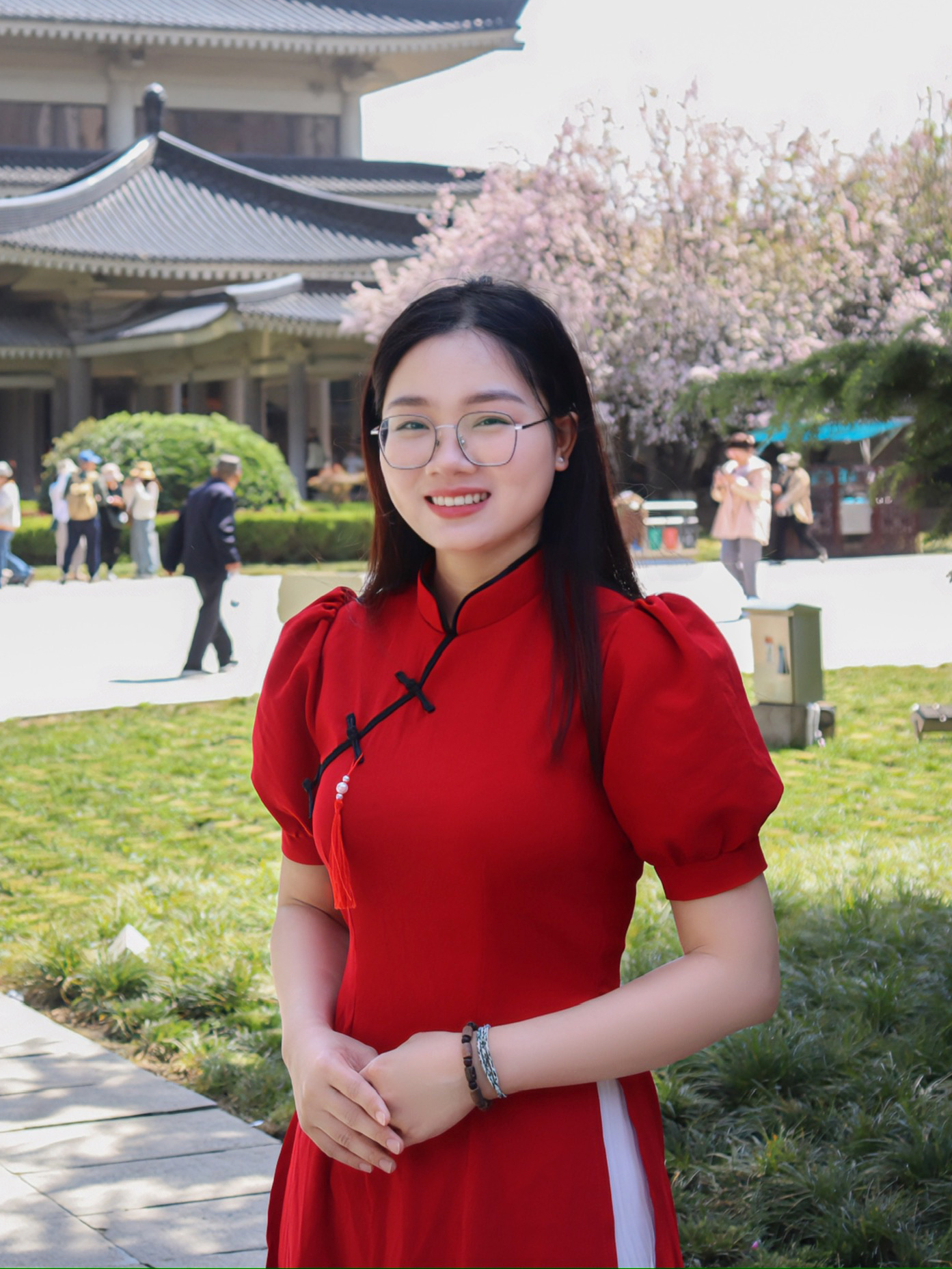 Cô Dư Thị Phương Anh