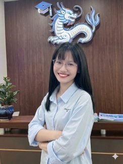 Cô Hoàng Thị Thanh Hoài