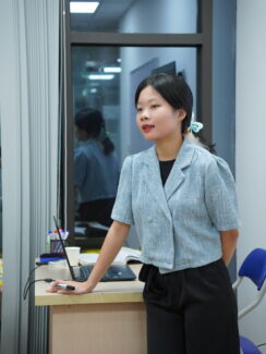 Cô Phạm Thị Quyên