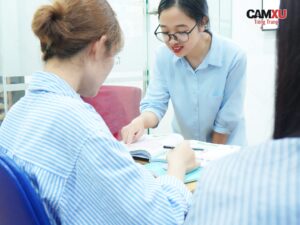 Nhờ giáo viên hướng dẫn, giải thích, chữa lỗi ngữ pháp chưa nắm chắc