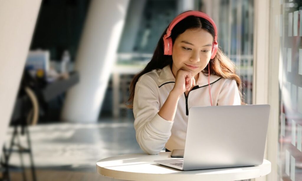 Luyện nghe chủ động với các chủ đề Tiếng Trung thực tế