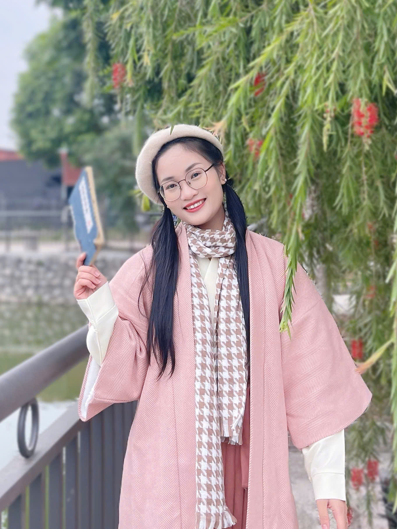 Cô Phùng Thị Quỳnh Giao